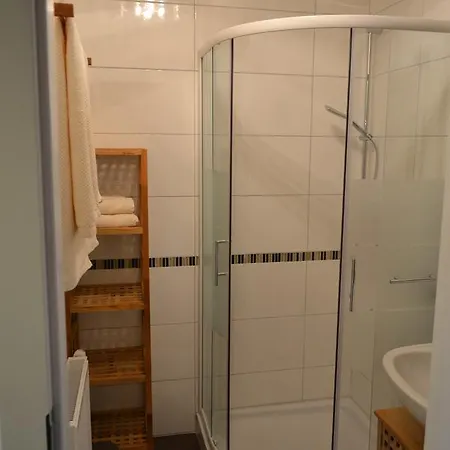 فندق مبيت وإفطار Gastezimmer Gerlinde Schwarzau am Steinfelde