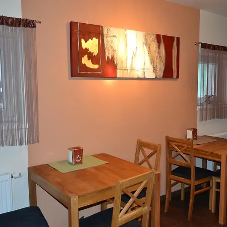Gastezimmer Gerlinde فندق مبيت وإفطار Schwarzau am Steinfelde