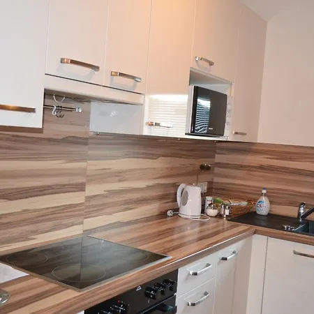 Gastezimmer Gerlinde فندق مبيت وإفطار Schwarzau am Steinfelde