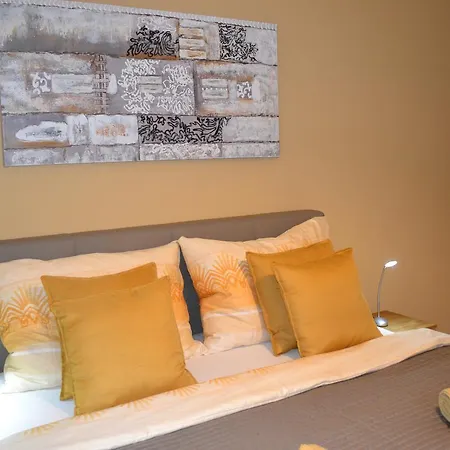 فندق مبيت وإفطار Gastezimmer Gerlinde Schwarzau am Steinfelde